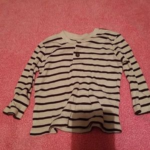 2 long sleeve 3T shirts